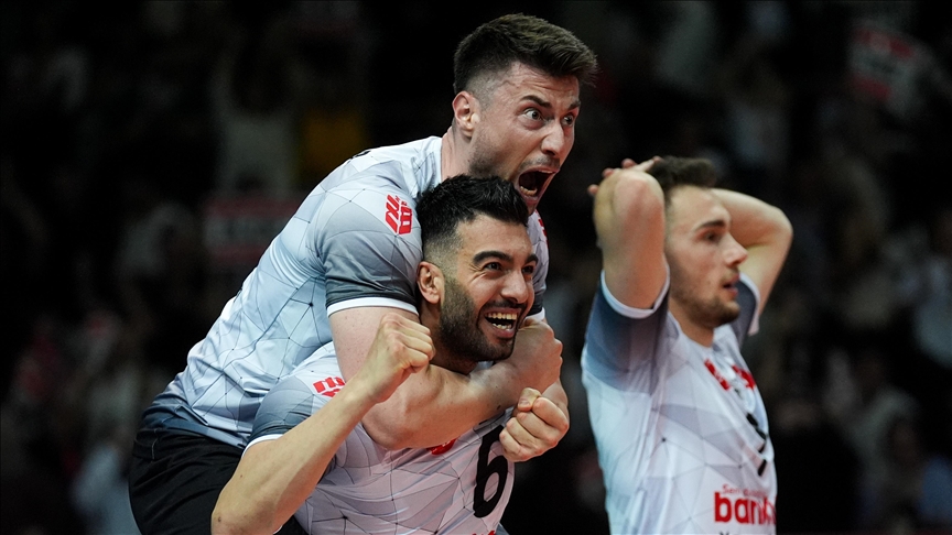 Ziraat Bankkart, Final Serisi İlk Maçında Galatasaray'ı 3-0 Mağlup Etti