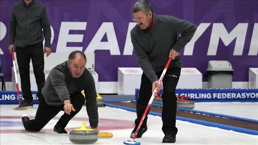 50 yaşındaki il müdürü milli sporcu olma yolunda