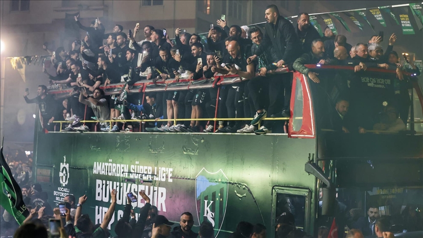 Kocaelispor, 59. yaşını Süper Lig'e yükselmenin mutluluğuyla kutluyor