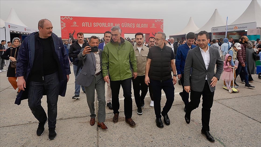 Sağlık Bakanı Memişoğlu:  Çocuklar, gençler atalarının sporlarıyla bağlantı kuruyor, geleceğe hazırlanıyorlar