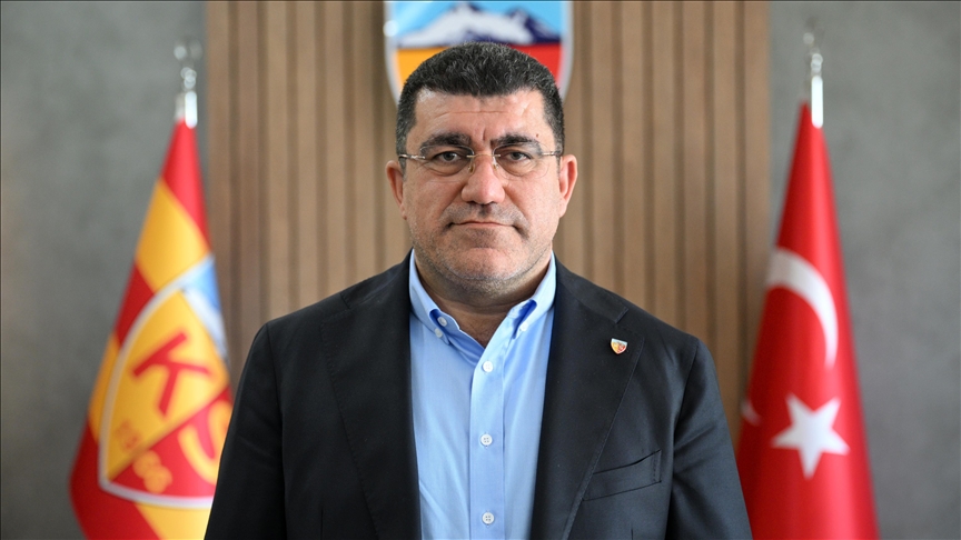 Kayserispor Kulübü Başkanı Nurettin Açıkalın: Yerli ve yabancı birçok futbolcu ile görüşüyoruz