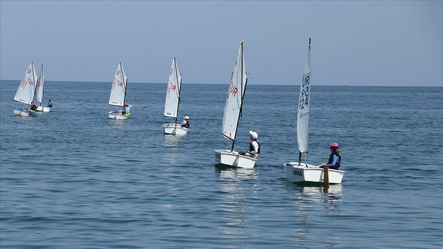 Tekirdağ'da sporcular mavi sularda milli takıma yelken açıyor